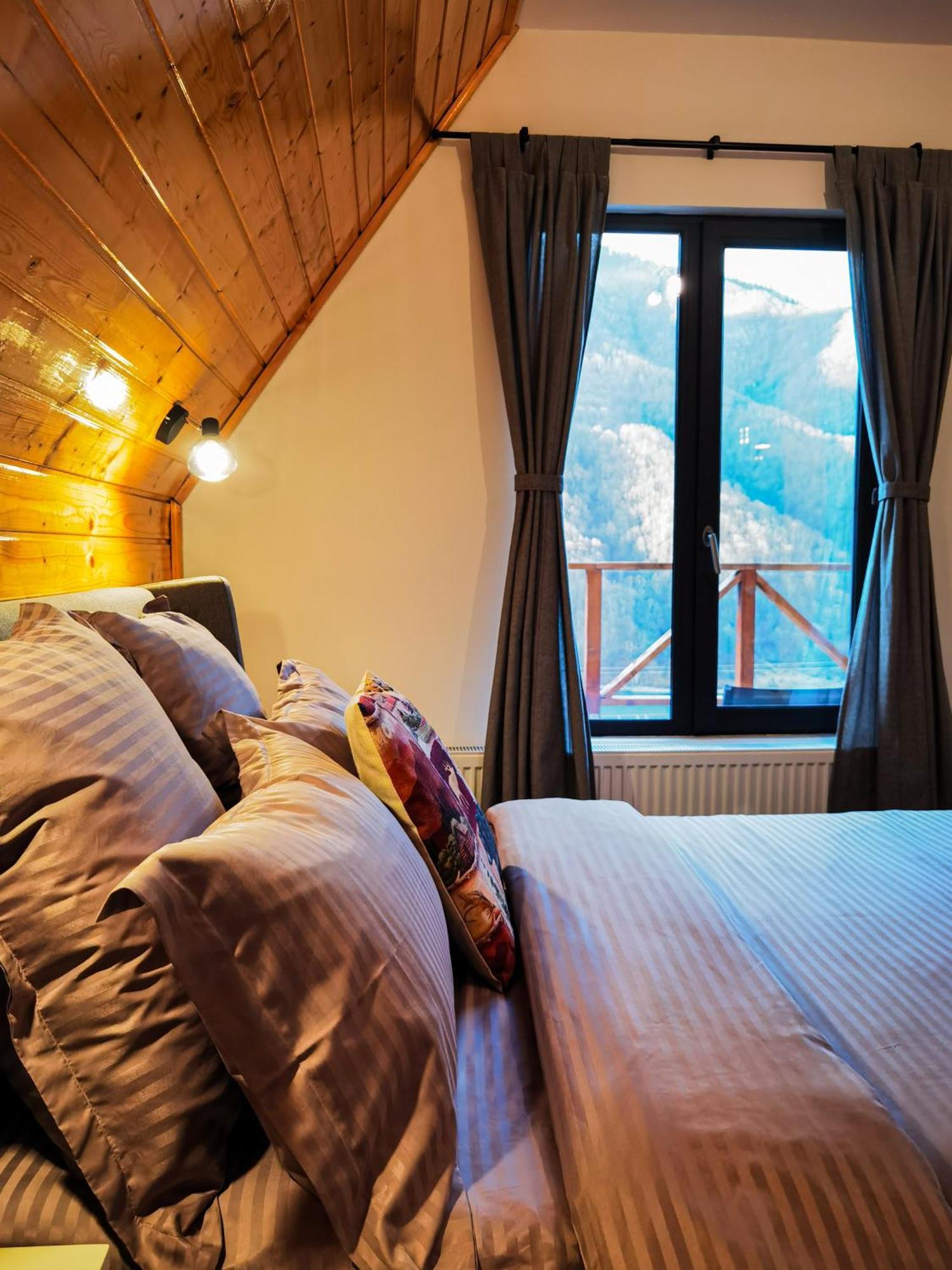 Wild Cabin Malaia Eksteriør bilde